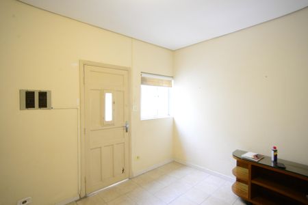 Casa para alugar com 60m², 2 quartos e 1 vagaSala