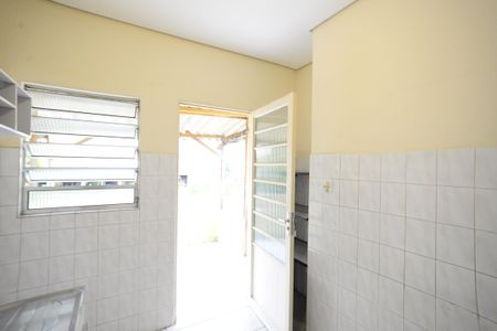 Casa para alugar com 60m², 2 quartos e 1 vagaCozinha