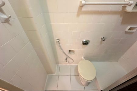 Banheiro de apartamento para alugar com 1 quarto, 30m² em Flamengo, Rio de Janeiro
