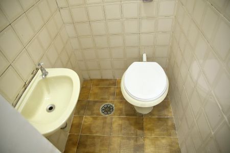 Casa à venda com 183m², 2 quartos e 1 vagaBanheiro de Serviço 2