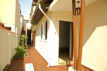 Casa à venda com 183m², 2 quartos e 1 vagaÁrea comum