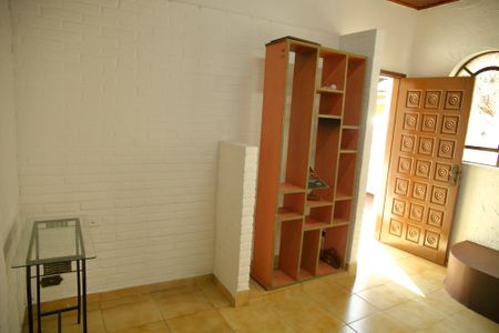 Casa à venda com 183m², 2 quartos e 1 vagaSala