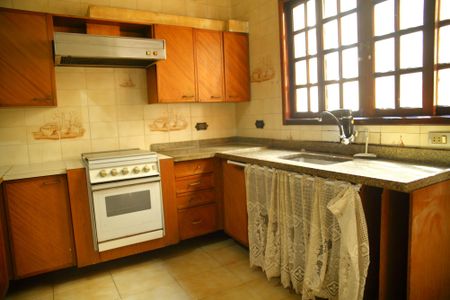 Casa à venda com 183m², 2 quartos e 1 vagaCozinha