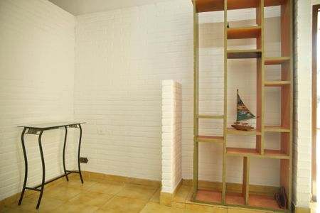 Casa à venda com 183m², 2 quartos e 1 vagaSala