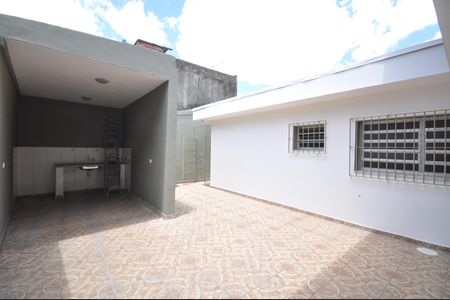 Casa à venda com 230m², 3 quartos e 2 vagasQuintal