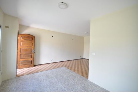 Casa à venda com 230m², 3 quartos e 2 vagasSala