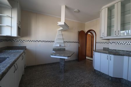 Apartamento à venda com 130m², 3 quartos e 2 vagasCozinha
