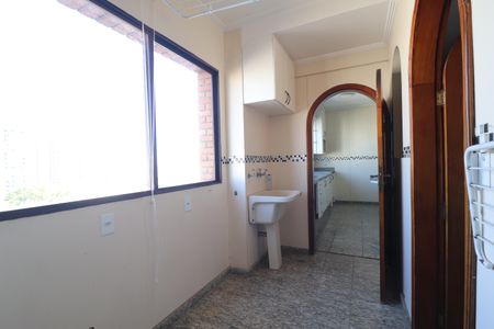 Apartamento à venda com 130m², 3 quartos e 2 vagasÁrea de Serviço