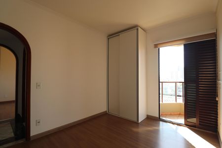 Apartamento à venda com 130m², 3 quartos e 2 vagasSuíte 2