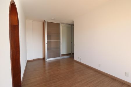 Apartamento à venda com 130m², 3 quartos e 2 vagasSuíte