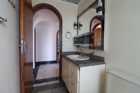 Apartamento à venda com 130m², 3 quartos e 2 vagasBanheiro Social