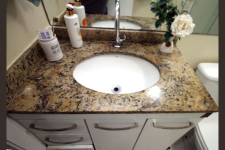 Apartamento à venda com 71m², 2 quartos e 1 vagaBanheiro da Suíte 1