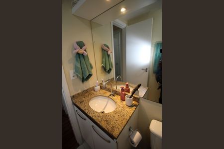 Apartamento à venda com 71m², 2 quartos e 1 vagaBanheiro Social