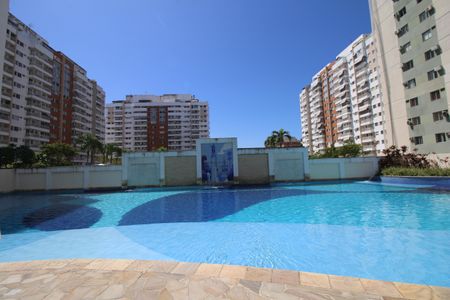 Apartamento à venda com 71m², 2 quartos e 1 vagaÁrea comum - Piscina