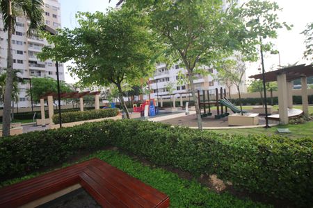 Apartamento à venda com 71m², 2 quartos e 1 vagaÁrea comum - Playground