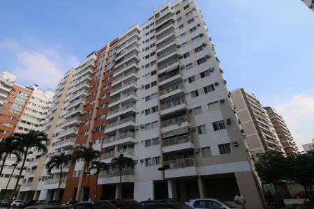 Apartamento à venda com 71m², 2 quartos e 1 vagaFachada do bloco