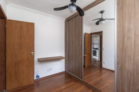Quarto 1 de apartamento para alugar com 2 quartos, 55m² em São Francisco, Belo Horizonte