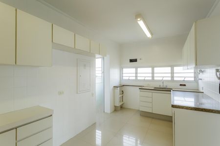 Apartamento à venda com 145m², 3 quartos e 3 vagas Apartamento à venda com 145m², 3 quartos e 3 vagasCozinha