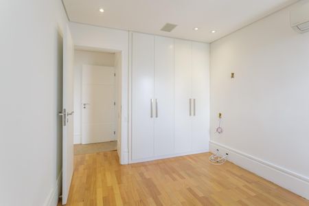 Apartamento à venda com 145m², 3 quartos e 3 vagas Apartamento à venda com 145m², 3 quartos e 3 vagasQuarto 1