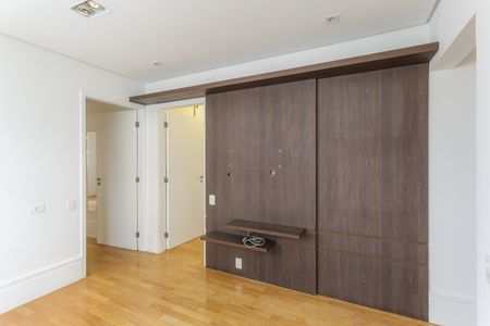 Apartamento à venda com 145m², 3 quartos e 3 vagas Apartamento à venda com 145m², 3 quartos e 3 vagasSala de TV