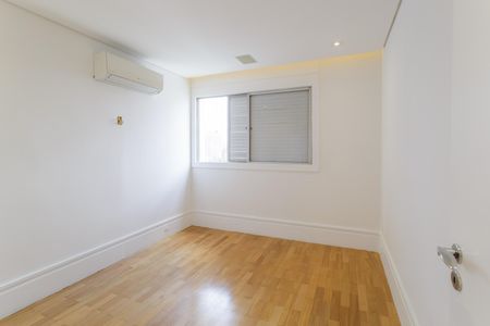 Quarto 1 de apartamento à venda com 3 quartos, 145m² em Indianópolis, São Paulo