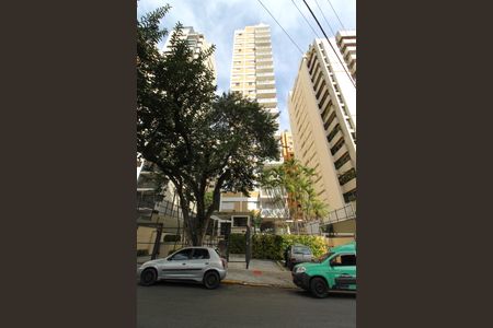 Apartamento à venda com 145m², 3 quartos e 3 vagas Apartamento à venda com 145m², 3 quartos e 3 vagasFachada
