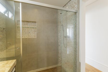 Apartamento à venda com 145m², 3 quartos e 3 vagas Apartamento à venda com 145m², 3 quartos e 3 vagasBanheiro Social