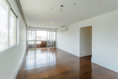 Sala de apartamento à venda com 3 quartos, 145m² em Indianópolis, São Paulo