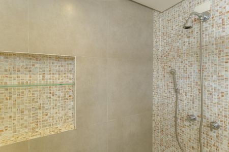 Apartamento à venda com 145m², 3 quartos e 3 vagas Apartamento à venda com 145m², 3 quartos e 3 vagasBanheiro Social