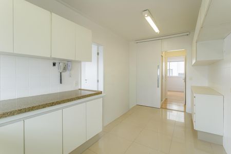 Apartamento à venda com 145m², 3 quartos e 3 vagas Apartamento à venda com 145m², 3 quartos e 3 vagasCozinha
