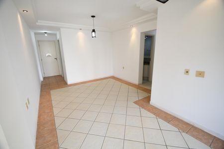 Apartamento para alugar com 75m², 3 quartos e 2 vagasSala