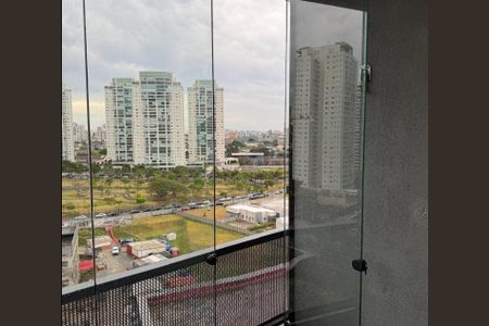 Apartamento à venda com 58m², 2 quartos e 1 vaga Apartamento à venda com 58m², 2 quartos e 1 vagaVaranda