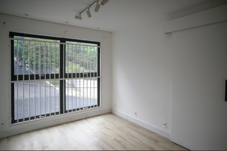 Casa à venda com 261m², 3 quartos e 2 vagas Casa à venda com 261m², 3 quartos e 2 vagasQuarto 1