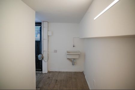 Casa à venda com 261m², 3 quartos e 2 vagas Casa à venda com 261m², 3 quartos e 2 vagasÁrea de Serviço