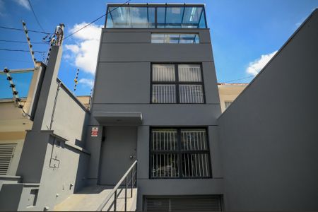 Casa à venda com 261m², 3 quartos e 2 vagas Casa à venda com 261m², 3 quartos e 2 vagasFachada