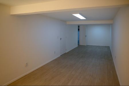 Casa à venda com 261m², 3 quartos e 2 vagas Casa à venda com 261m², 3 quartos e 2 vagasGaragem