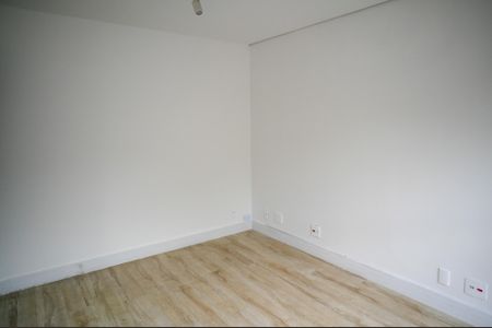 Casa à venda com 261m², 3 quartos e 2 vagas Casa à venda com 261m², 3 quartos e 2 vagasQuarto 1