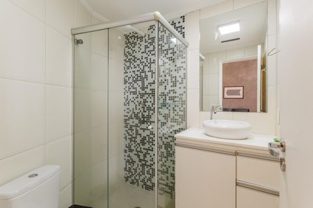 Banheiro de apartamento à venda com 1 quarto, 33m² em Indianópolis, São Paulo