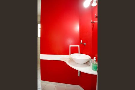 Apartamento à venda com 110m², 4 quartos e 1 vaga Apartamento à venda com 110m², 4 quartos e 1 vagaBanheiro Social