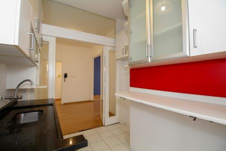 Apartamento à venda com 110m², 4 quartos e 1 vaga Apartamento à venda com 110m², 4 quartos e 1 vagaCozinha e Área de Serviço