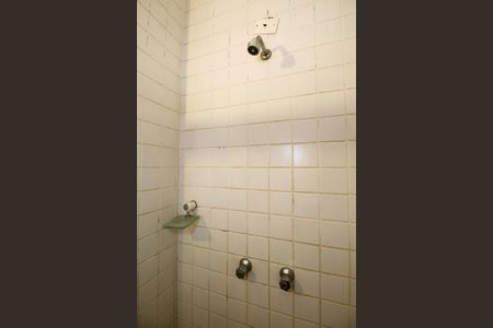 Apartamento à venda com 110m², 4 quartos e 1 vaga Apartamento à venda com 110m², 4 quartos e 1 vagaBanheiro da Suíte 2