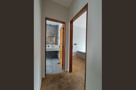 Corredor de apartamento para alugar com 1 quarto, 55m² em Aclimação, São Paulo