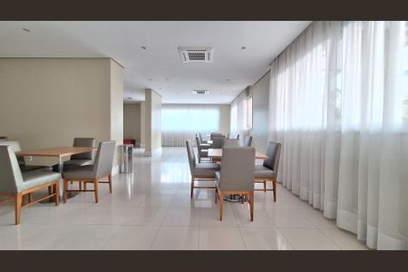 Apartamento à venda com 187m², 3 quartos e 3 vagas Apartamento à venda com 187m², 3 quartos e 3 vagasÁrea comum - Salão de festas