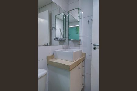 Apartamento à venda com 79m², 2 quartos e 2 vagas Apartamento à venda com 79m², 2 quartos e 2 vagasBanheiro da Suíte