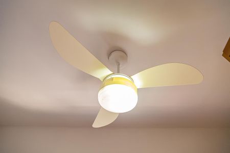 Apartamento à venda com 79m², 2 quartos e 2 vagas Apartamento à venda com 79m², 2 quartos e 2 vagasQuarto 1 - Ventilador