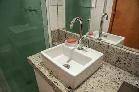 Apartamento à venda com 58m², 2 quartos e 1 vagaBanheiro da Suíte 1