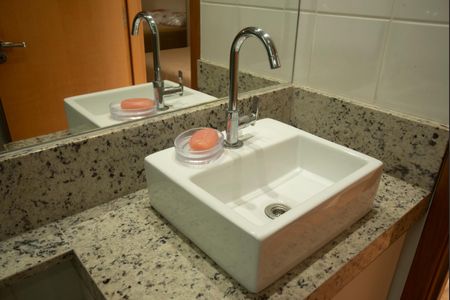 Apartamento à venda com 58m², 2 quartos e 1 vagaBanheiro da Suíte 2