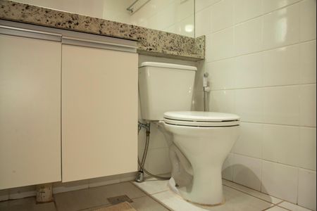 Apartamento à venda com 58m², 2 quartos e 1 vagaBanheiro da Suíte 1