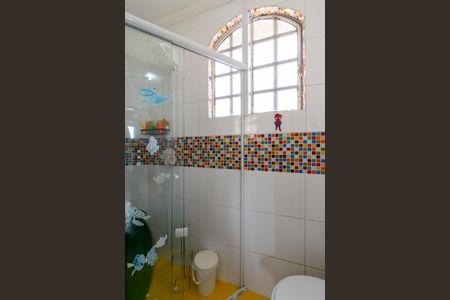 Casa à venda com 167m², 3 quartos e 2 vagas Casa à venda com 167m², 3 quartos e 2 vagasBanheiro Social