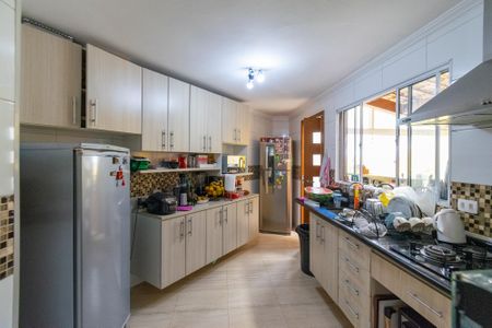 Casa à venda com 167m², 3 quartos e 2 vagas Casa à venda com 167m², 3 quartos e 2 vagasCozinha